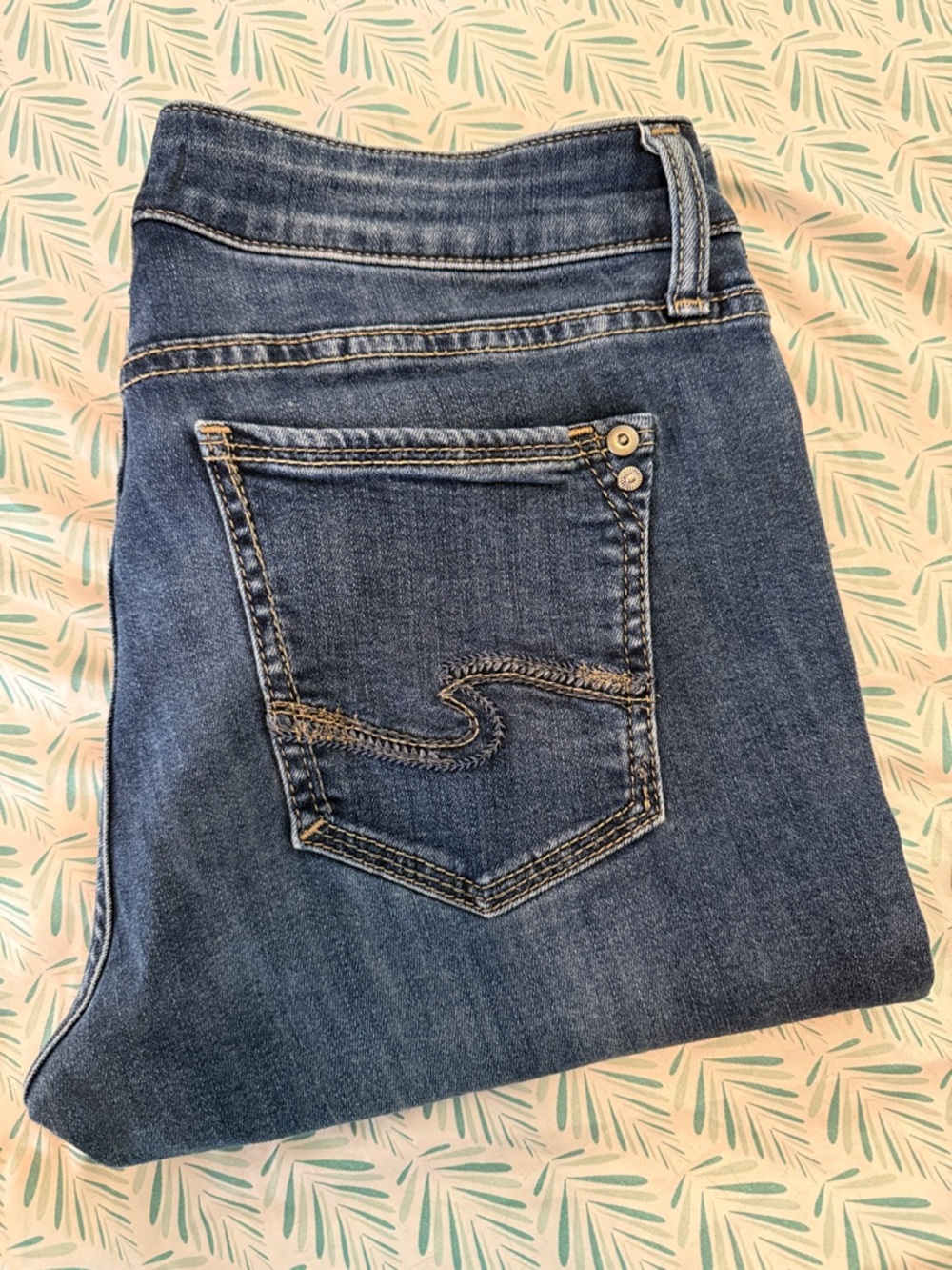 Silver Suki skinny crop